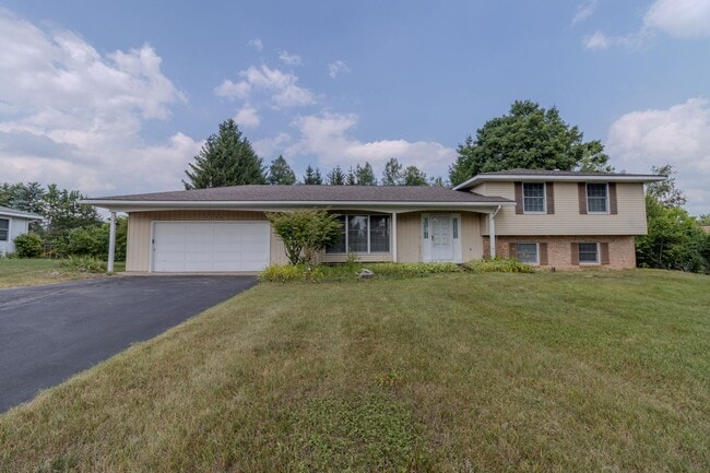property at 5980 Dover Ln