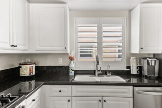 2748 Carlsbad Blvd in Carlsbad, CA - Building Photo - Building Photo