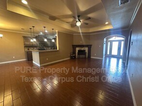 6902 Anastasia Dr in Corpus Christi, TX - Building Photo - Building Photo