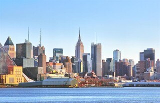 517 Harbor Pl in West New York, NJ - Building Photo