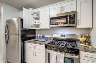 The Horizons at Franklin Lakes Apartment H...