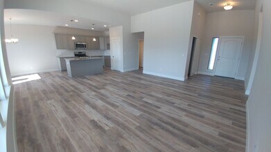 8016 Babine Dr in Pasco, WA - Building Photo - Building Photo