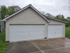 3221 Killian Rd in Uniontown, OH - Building Photo - Building Photo