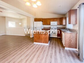 1726 W Rain Ln in Spokane, WA - Building Photo - Building Photo