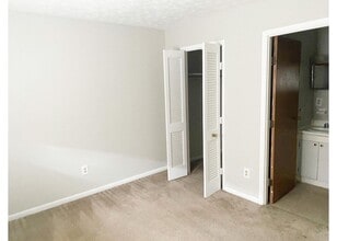 3033 Clifton Ave in Cincinnati, OH - Building Photo - Building Photo