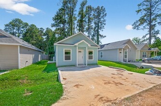 9755 Black Gum in Willis, TX - Building Photo - Building Photo