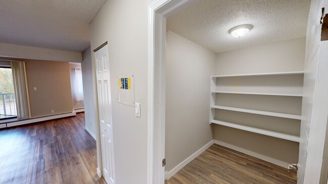 10201-10108 108 Ave in Grande Prairie, AB - Building Photo - Building Photo