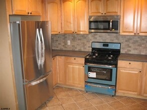 204 Barr Ave in Linwood, NJ - Building Photo - Building Photo