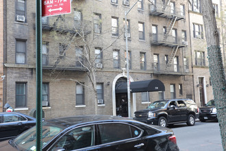 330-334 E 52nd St in New York, NY - Foto de edificio - Building Photo
