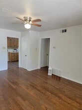 2223 Anderson St in Irving, TX - Building Photo - Building Photo