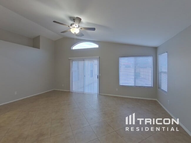 1612 E Barbarita Ave in Gilbert, AZ - Building Photo - Building Photo