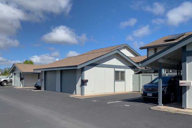 Pine Knoll Villas in Mililani, HI - Foto de edificio - Building Photo