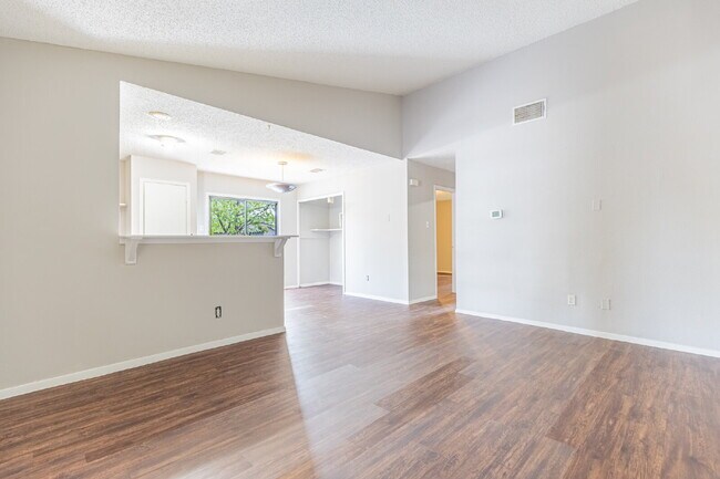 6201 Berkett Cove in Austin, TX - Building Photo - Building Photo