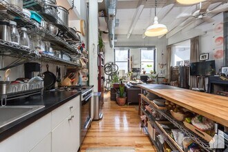 3312 N Ravenswood Ave-Unit -O5 in Chicago, IL - Building Photo - Building Photo