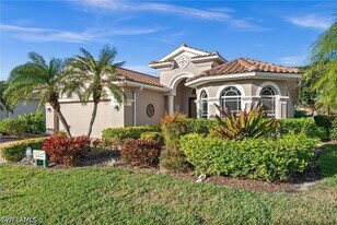 8792 Largo Mar Dr in Ft. Myers, FL - Building Photo