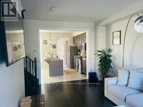 107 East's Corners Blvd in Vaughan, ON - Building Photo - Building Photo