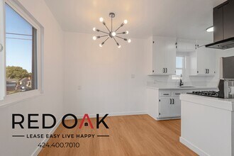 6303 Cherry Ave in Long Beach, CA - Foto de edificio - Building Photo