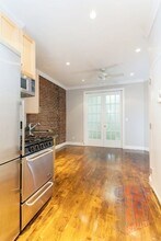 52 Barrow St, Unit LL in New York, NY - Building Photo - Building Photo