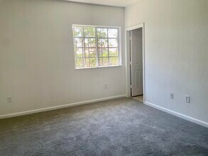 5156 SE Mariner Garden Cir in Stuart, FL - Building Photo - Building Photo