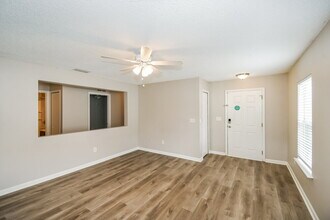 957 Wynfield Cir in St. Augustine, FL - Foto de edificio - Building Photo