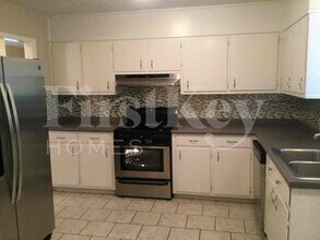 4005 Rock Mill Pkwy in Marietta, GA - Building Photo - Building Photo