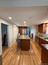 33 Chestnut St in Pearl River, NY - Building Photo - Building Photo