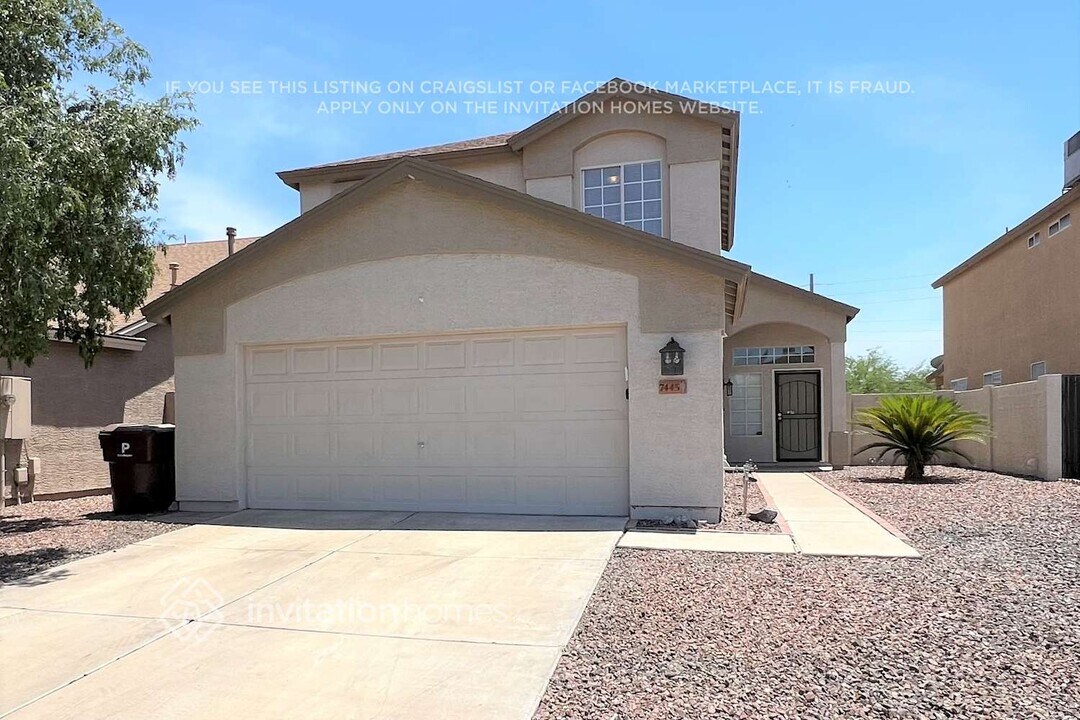 7445 W Eva St in Peoria, AZ - Building Photo