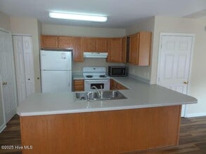 3101 Bridges St in Morehead City, NC - Building Photo - Building Photo