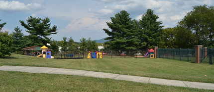 The Villages at Lincoln in Roanoke, VA - Building Photo - Building Photo