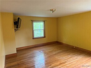 8946 Rivershore Dr in Niagara Falls, NY - Building Photo - Building Photo