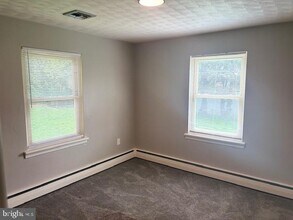 43 N Lee St in Hallam, PA - Building Photo - Building Photo