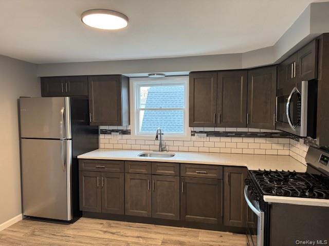 217 Cleveland Ave in Mineola, NY - Building Photo - Building Photo