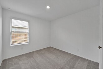 21031 Longeni Dr in New Caney, TX - Building Photo - Building Photo