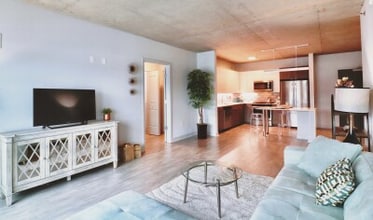 1029 W Addison St in Chicago, IL - Building Photo - Building Photo