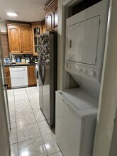 9150 Fontainebleau Blvd in Miami, FL - Building Photo - Building Photo