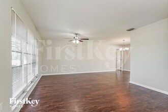 226 SE 8th St in Cape Coral, FL - Foto de edificio - Building Photo