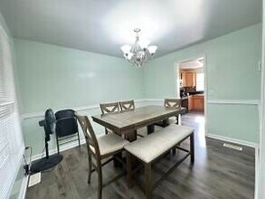 1094 Porter Dr in Bushkill, PA - Building Photo - Building Photo