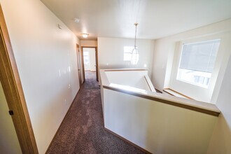 2106 Yellowstone St in Ellensburg, WA - Building Photo - Building Photo