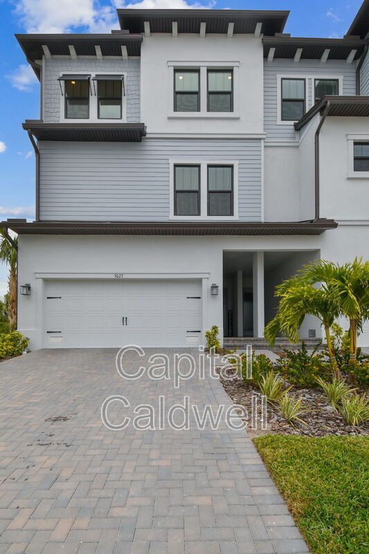 3027 Bermuda Sloop Cir in Ruskin, FL - Building Photo - Building Photo