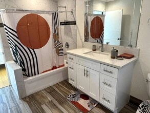 854 Brooks Ave in Venice, CA - Building Photo - Building Photo