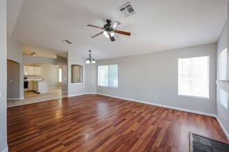 638 N Diane Ct in Chandler, AZ - Foto de edificio - Building Photo