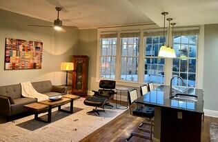 943 N Ormewood Park Dr SE, Unit 203 in Atlanta, GA - Building Photo