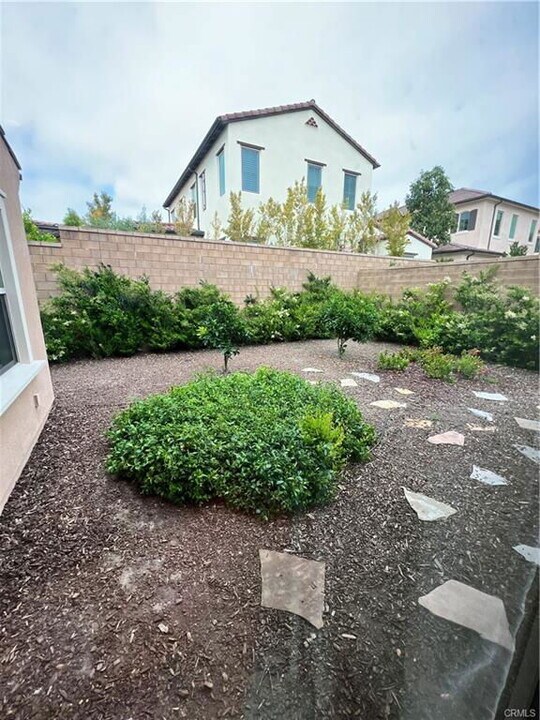 163 Frontier in Irvine, CA - Building Photo