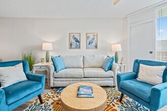 7000 N Ocean Blvd in Myrtle Beach, SC - Foto de edificio - Building Photo