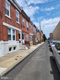 2327 S Rosewood St photo'
