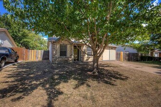 2441 Sweetwood Dr in Fort Worth, TX - Building Photo - Building Photo