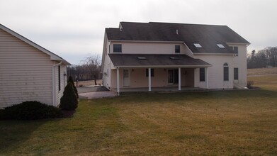 362 Nolf Rd in Nazareth, PA - Foto de edificio - Building Photo