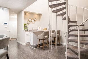 Elite at City View in College Park, GA - Building Photo