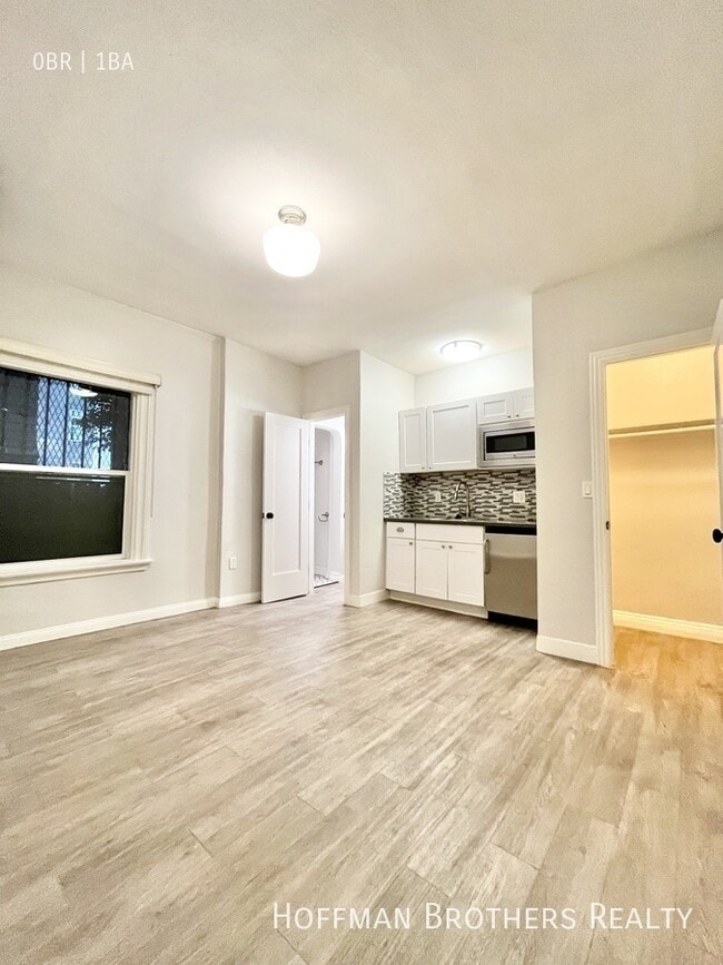 property at 412 S Lake St