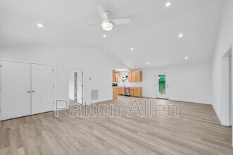 17 Sycamore St in Asheville, NC - Building Photo - Building Photo